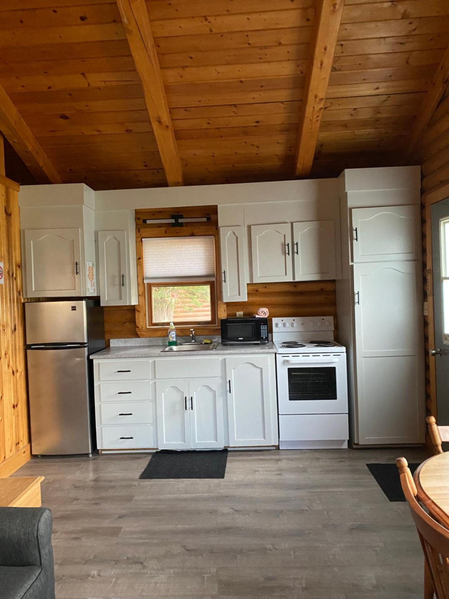 Adventures East Cottages And Campground Baddeck Inlet Εξωτερικό φωτογραφία